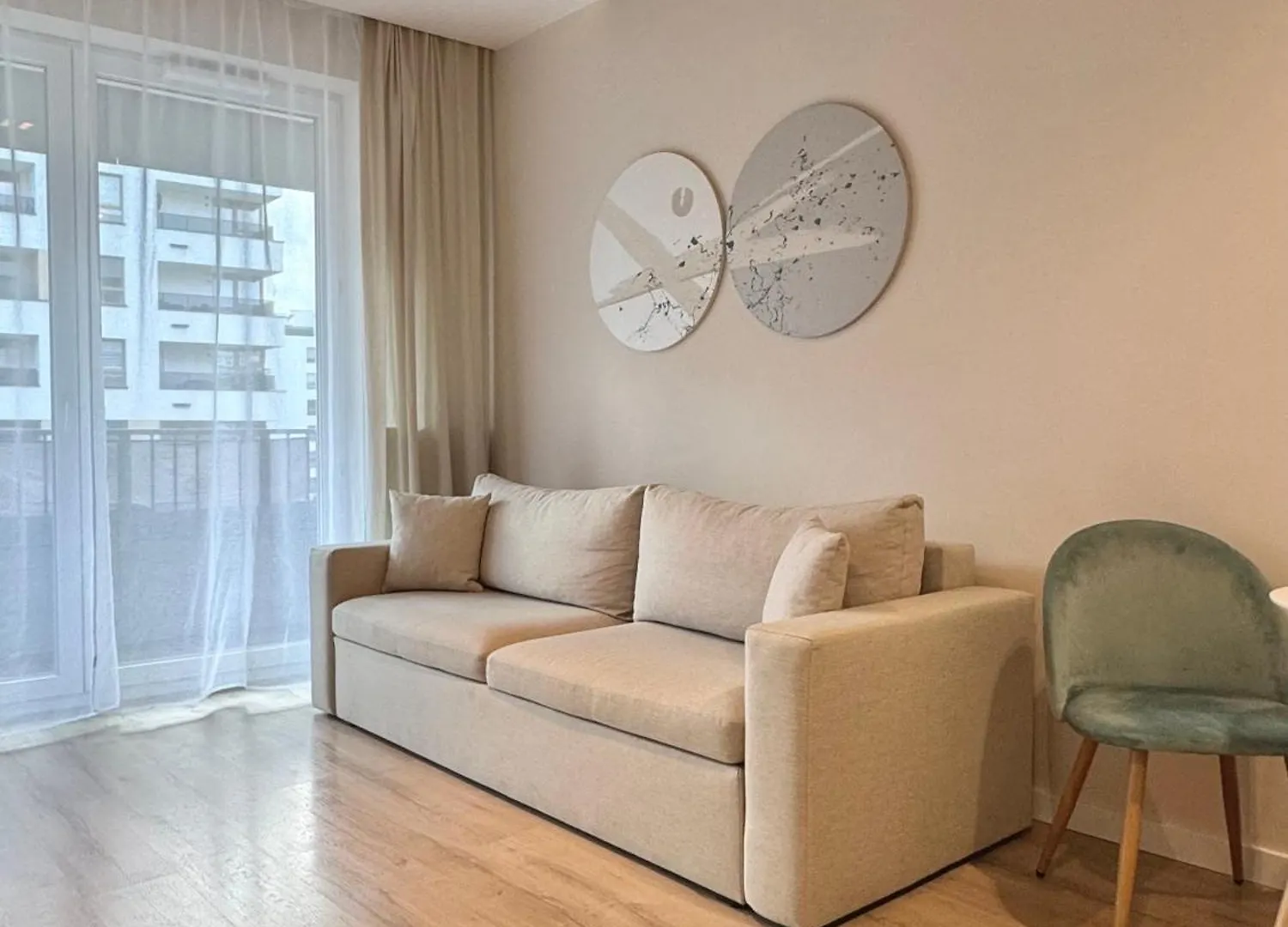 nastrojowy apartament 2 pokojowy 6 min od lotniska Warszawa 0*,  Polska