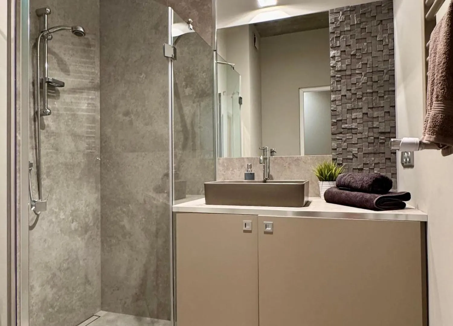 nastrojowy apartament 2 pokojowy 6 min od lotniska Warszawa Polska