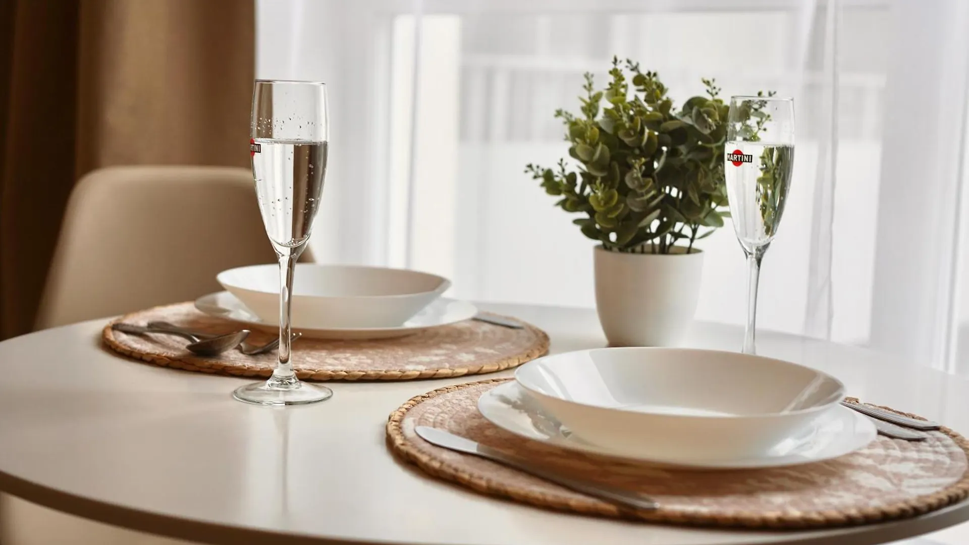 nastrojowy apartament 2 pokojowy 6 min od lotniska Warszawa 0*,  Polska